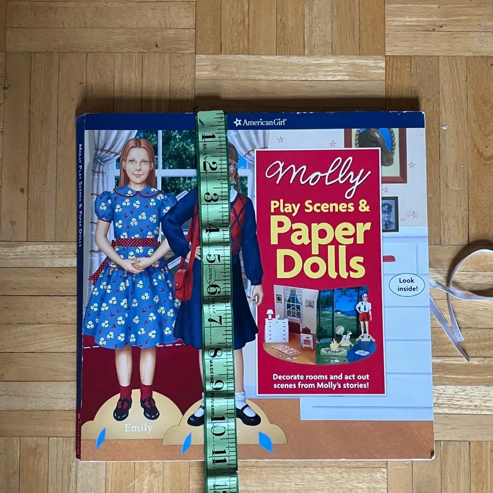 American Girl Doll Molly & Emily Play Scenes & Paper Dolls GUC - Picture 13 of 13